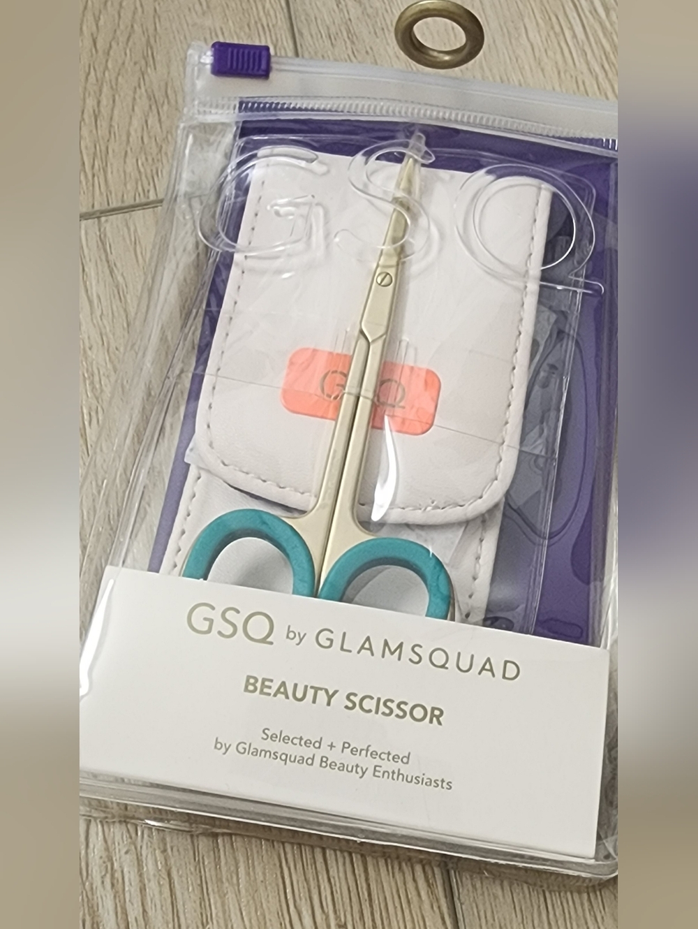 New GSQ by Glamsquad Beauty Scissor In Pouch